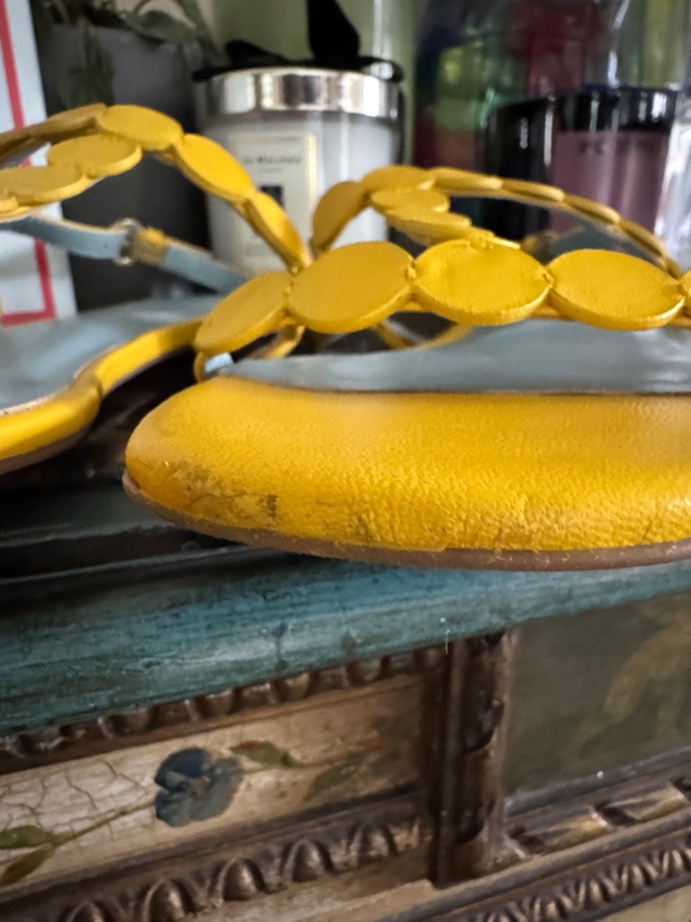 Frances Valentine Yellow T-Strap Circular Embellished Sandals Size 8 - Picture 3 of 3